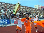 Bóng đá anh, ngoại hạng anh, lịch thi đấu euro 2012, SHB.ĐN: Nhật nguyệt trên vai